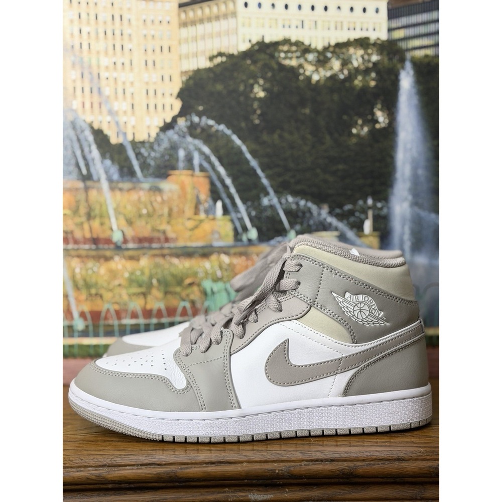 Nike Air Jordan 1 Mid Linen College Grey 554724-082 Mens Size 8 - Picture 2 of 10